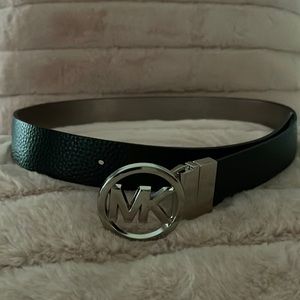 Michael Kors Belt ..Reversible..Black on one side/metallic on other